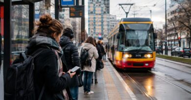 Plac Narutowicza bez samochodu: przesiadki i poruszanie się po okolicy